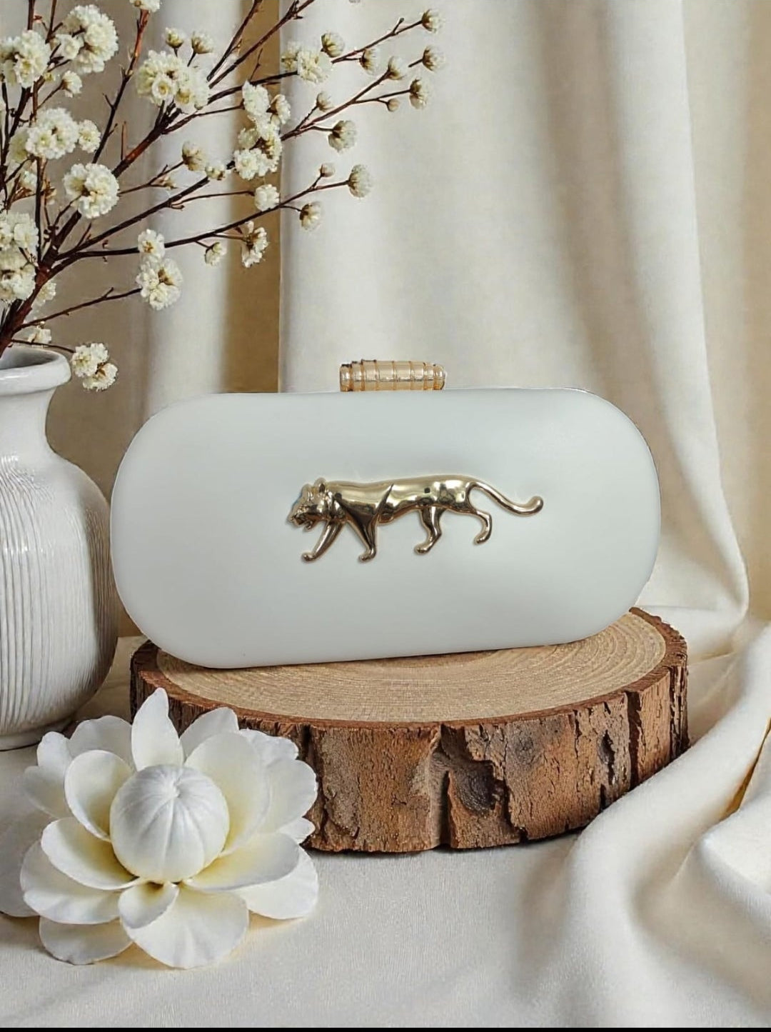 White Sabya Clutch