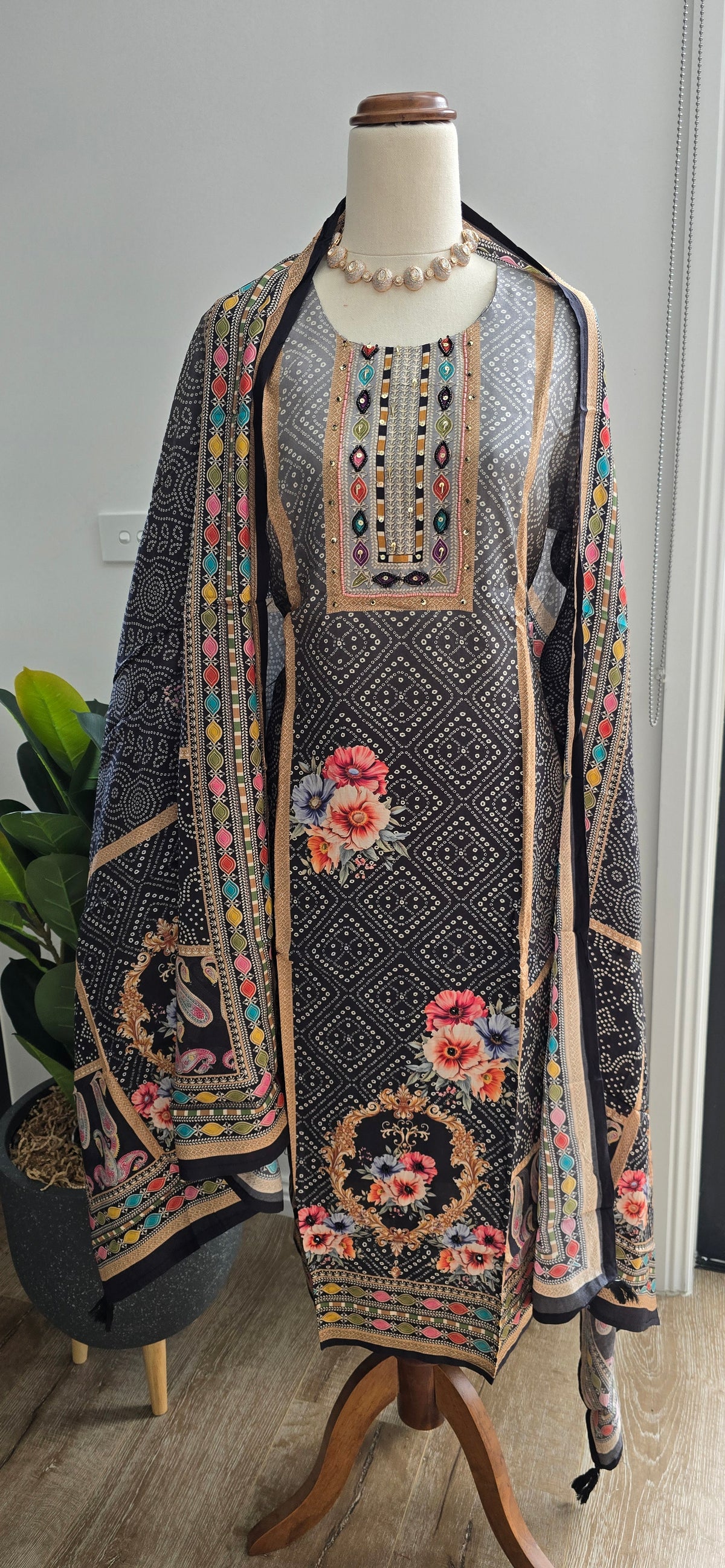Black Casual wear Suit