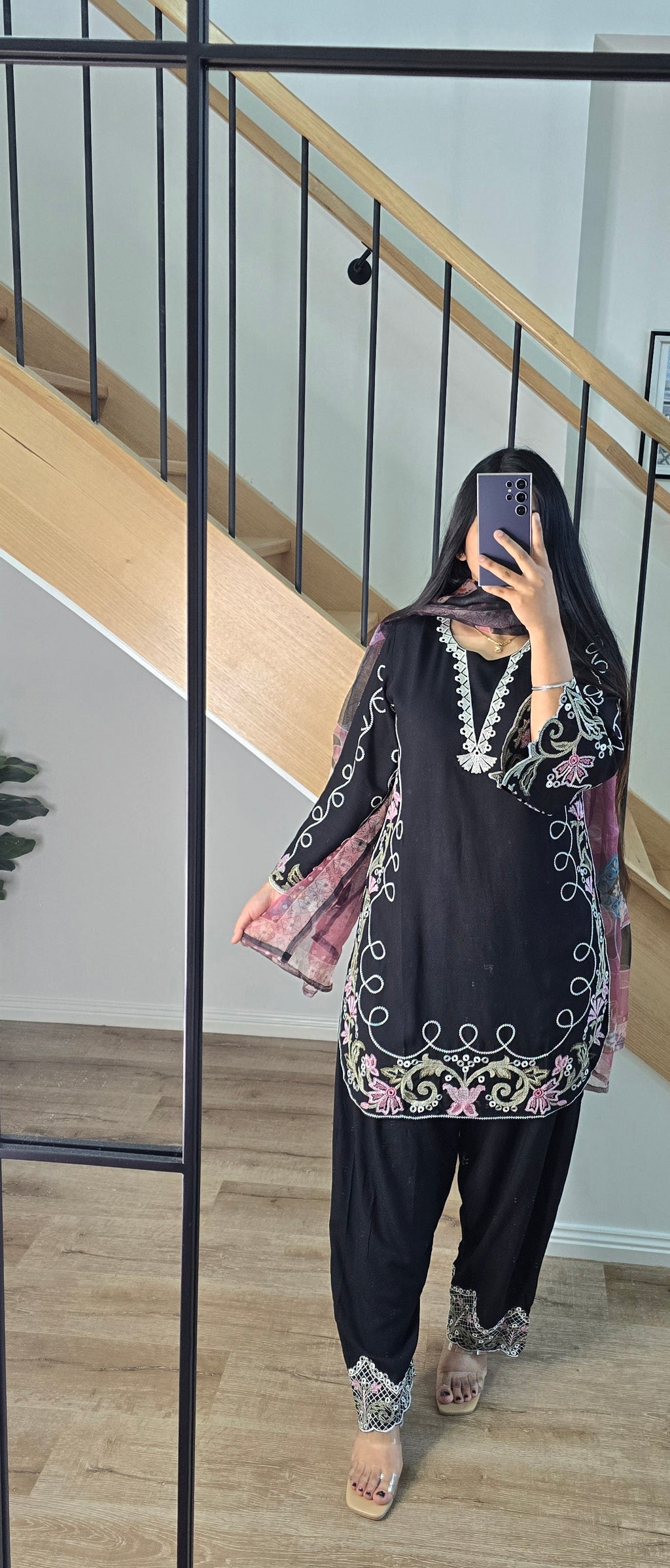 Farshi Salwar Pakistani suit